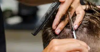 coiffeur homme et femme dans la ville d’Arles