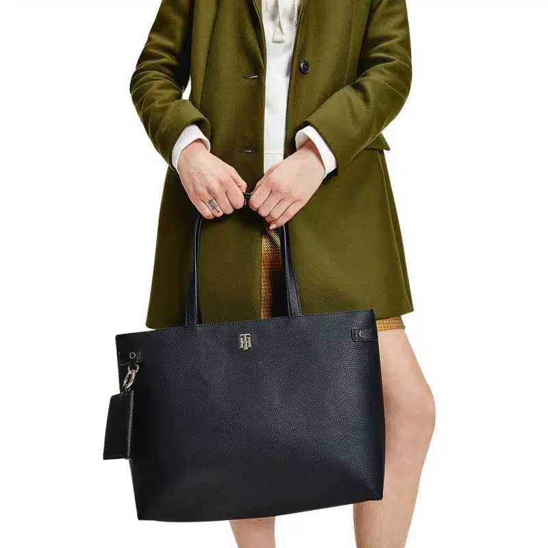 Les sacs à main pour femme à avoir absolument dans sa garde-robe