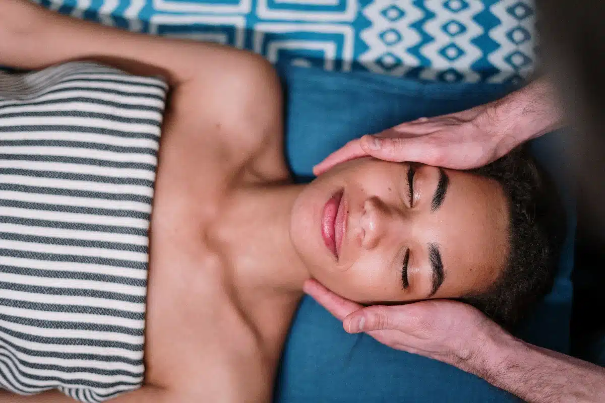 yoga facial